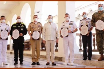 Gobernación condecora a altos mandos de las Fuerzas Militares y de Policía por sus esfuerzos por restaurar la seguridad de Bolívar
